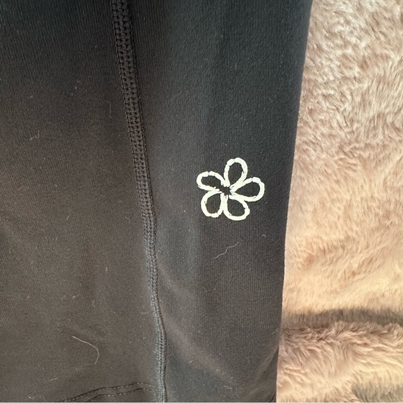 Tuff Athletics Capris - Picture 4 of 6